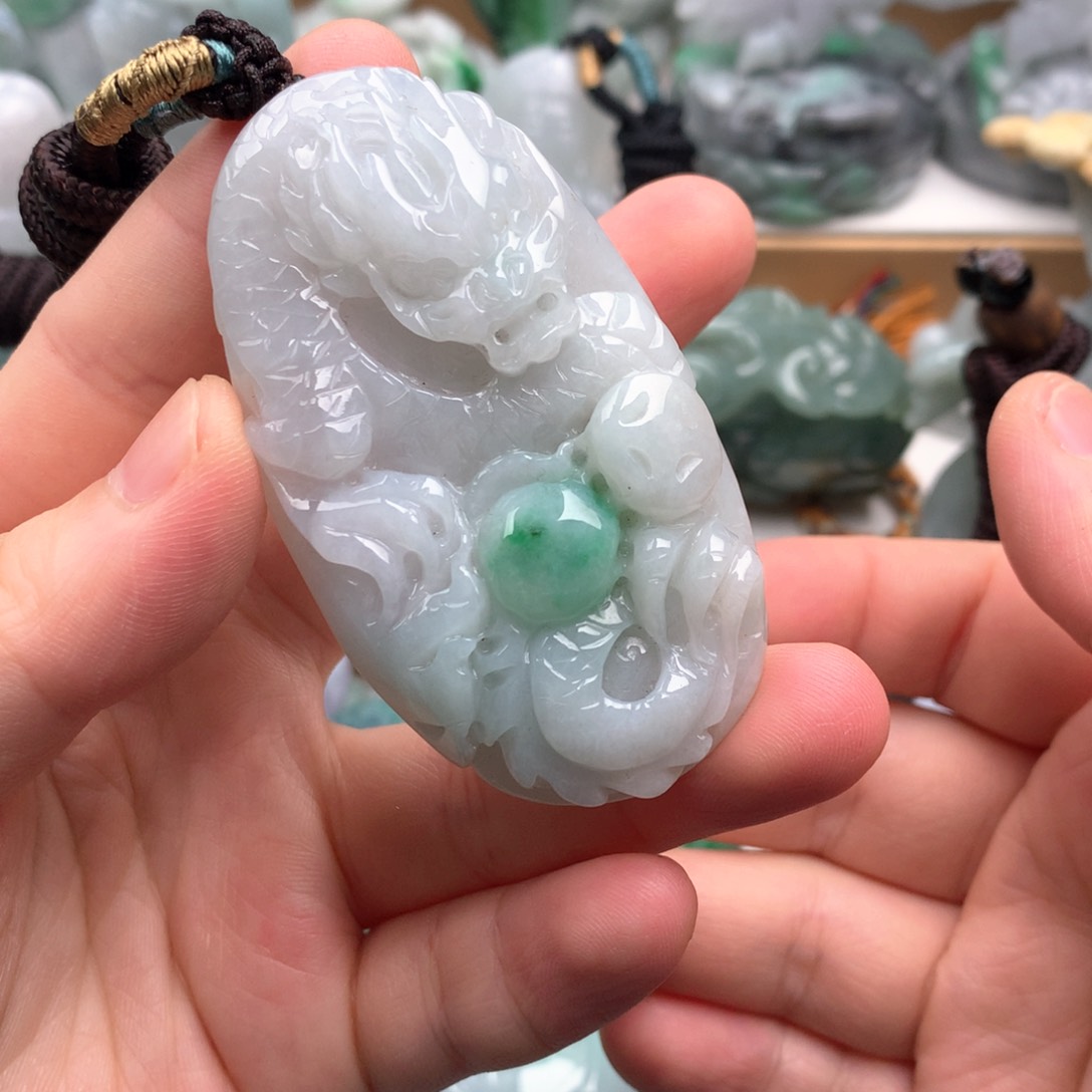 吊坠(不含链)未镶嵌翡翠
