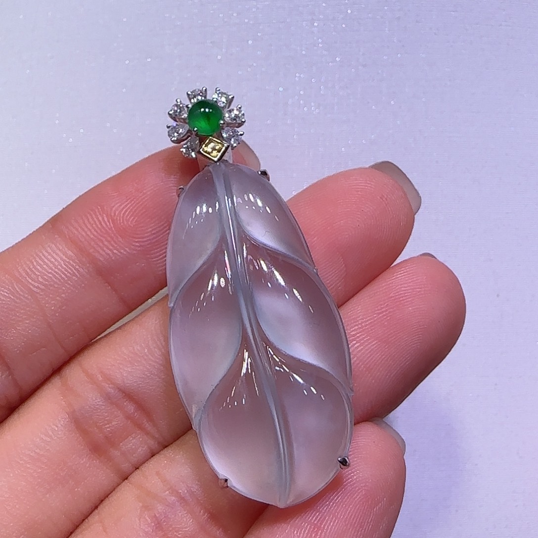 翡翠吊坠(不含链)18K金镶嵌叶子