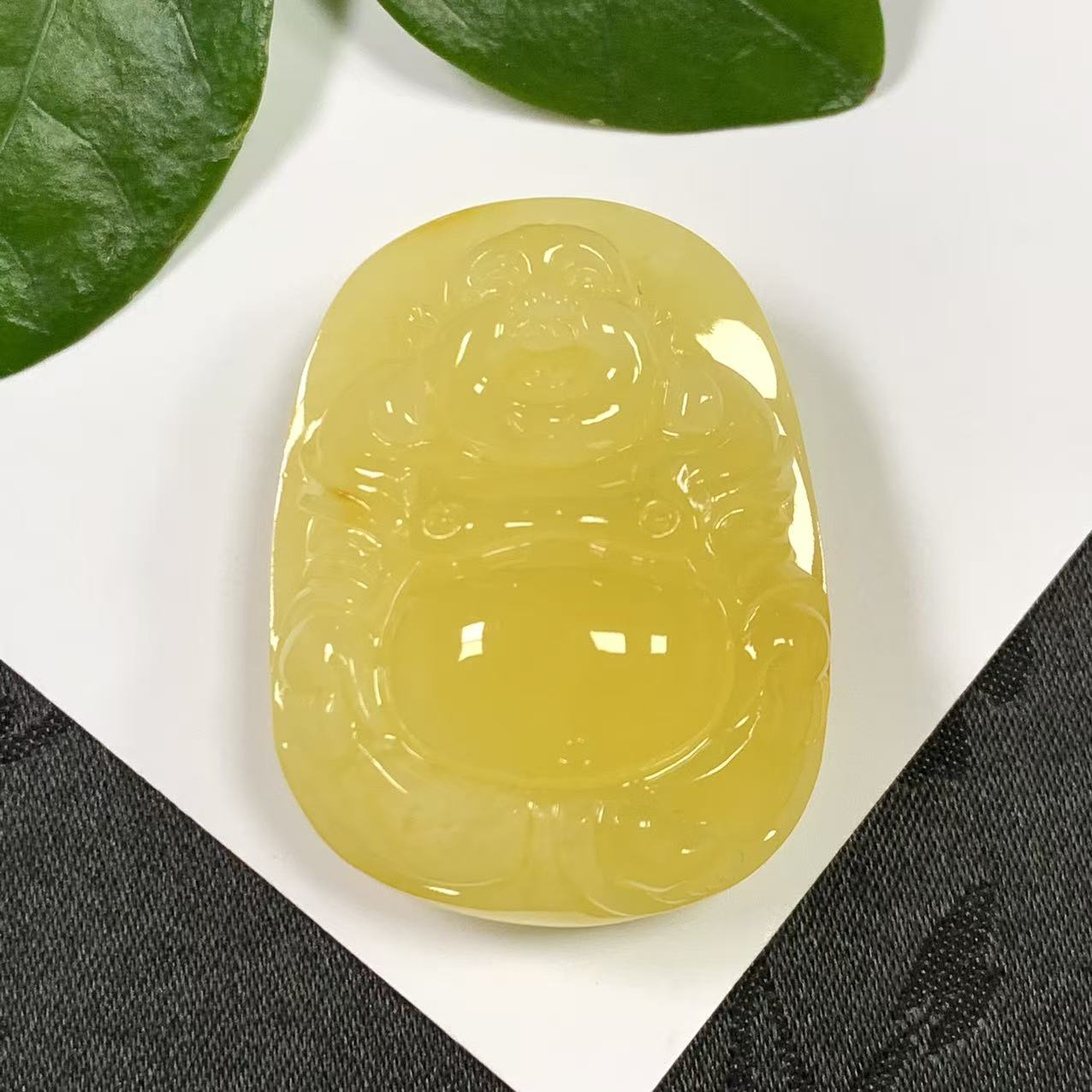 「戴琴珠宝」Q512-蜜蜡雕刻件佛公吊坠（多样性发其一）