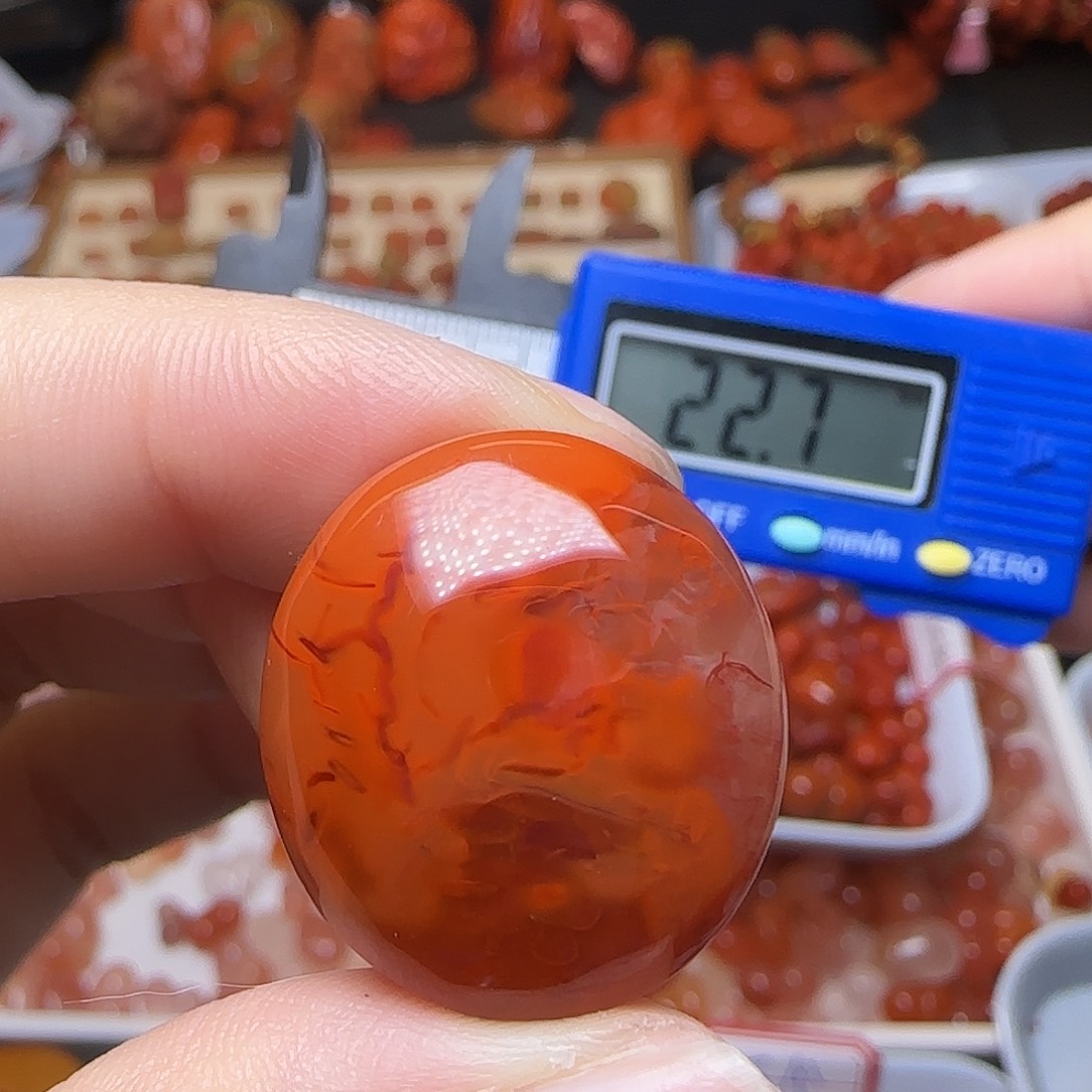 南红玛瑙未镶嵌颈饰