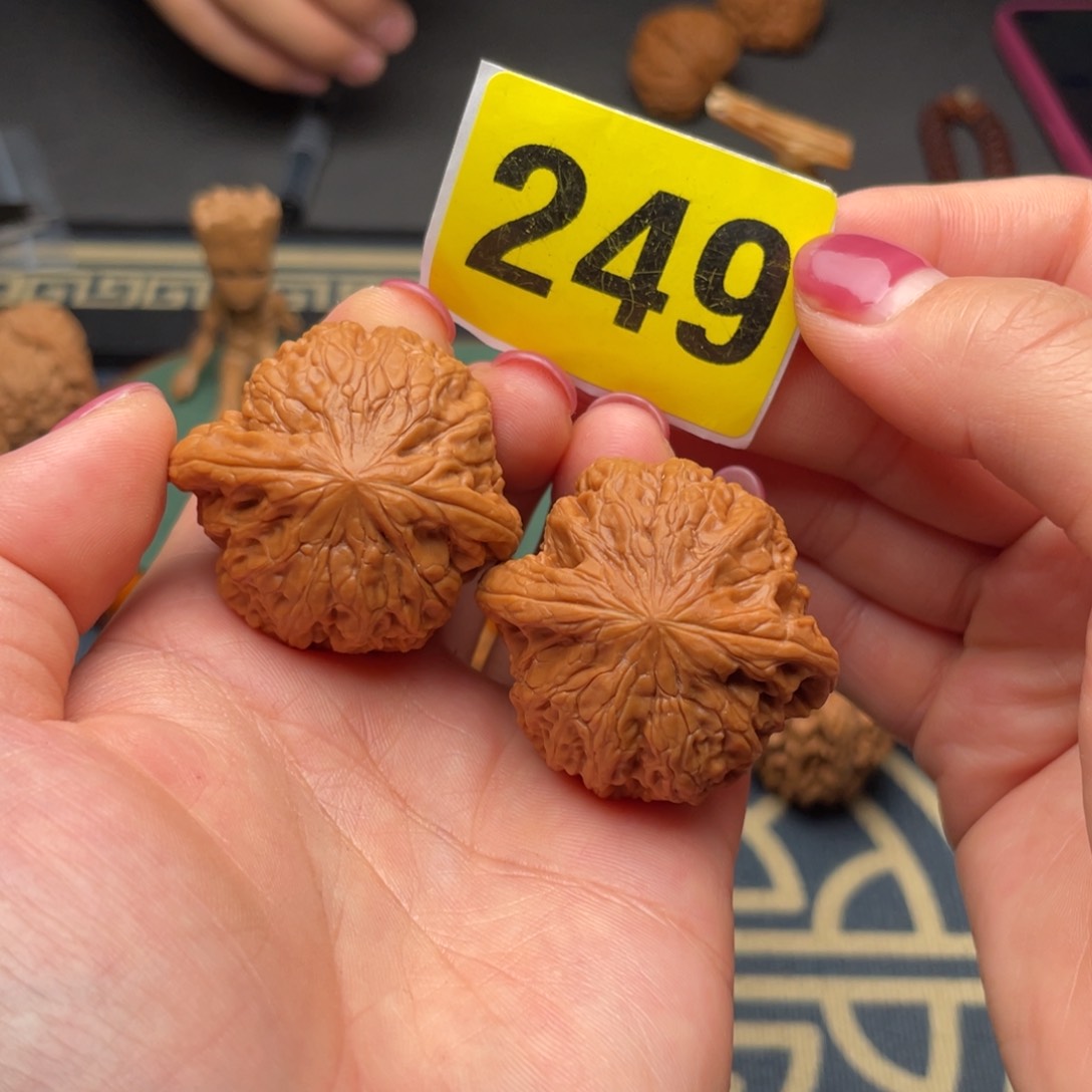 桃核吊坠38铁锤249号～