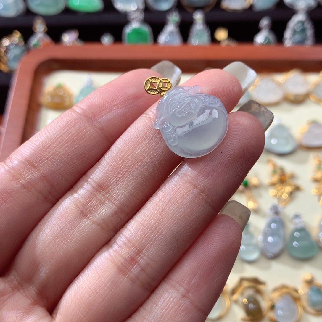 翡翠颈饰18K金镶嵌翡翠