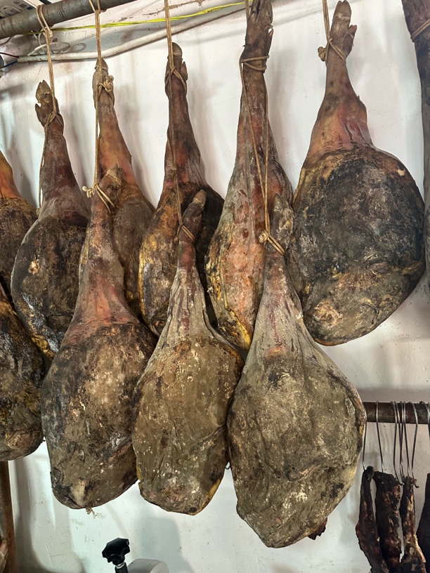 云南文山丘北火腿肉一整只农村风干三年火腿肉二十多斤
