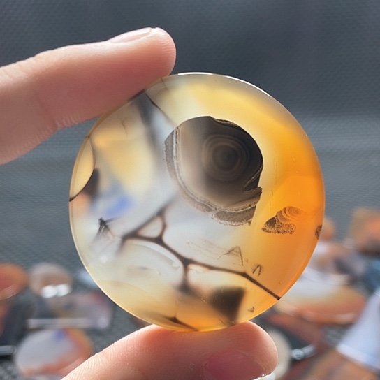 玛瑙/玉髓颈饰未镶嵌