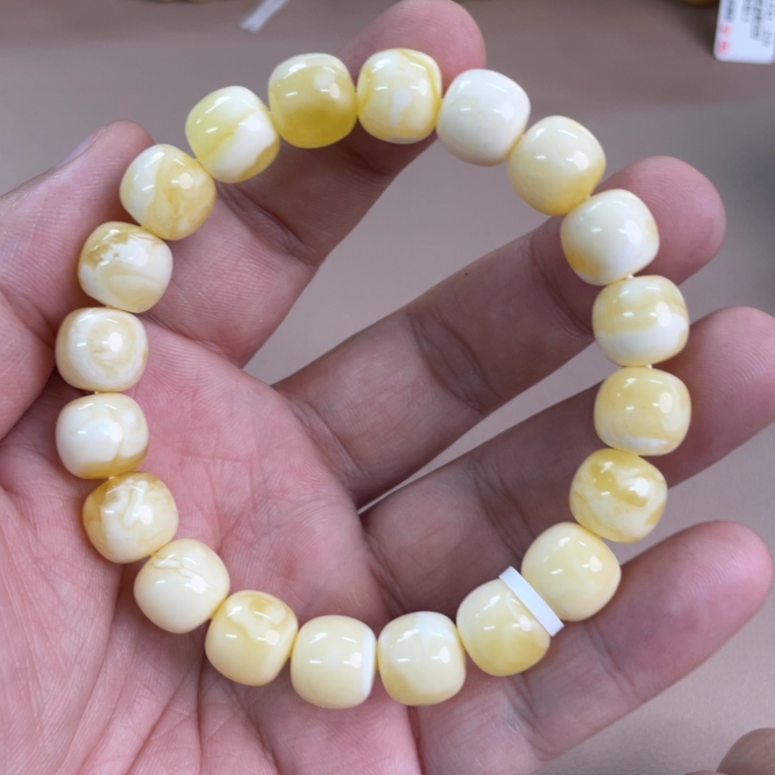 琥珀裸石未镶嵌1550000000000