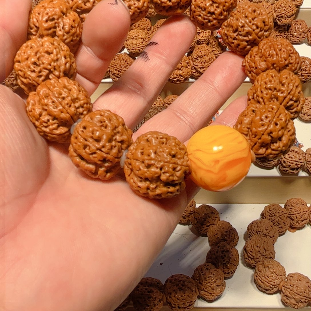 金刚菩提吊坠哈**斯300