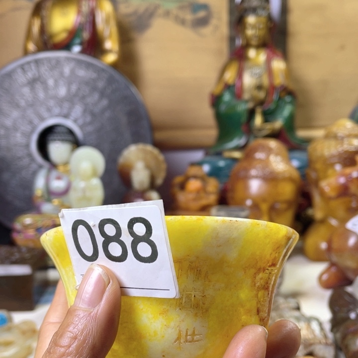 挂件。            