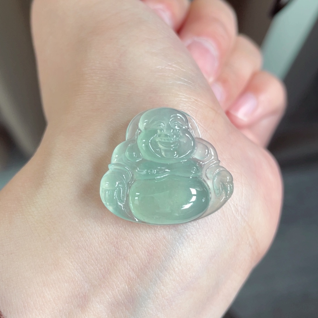 翡翠颈饰未镶嵌佛公