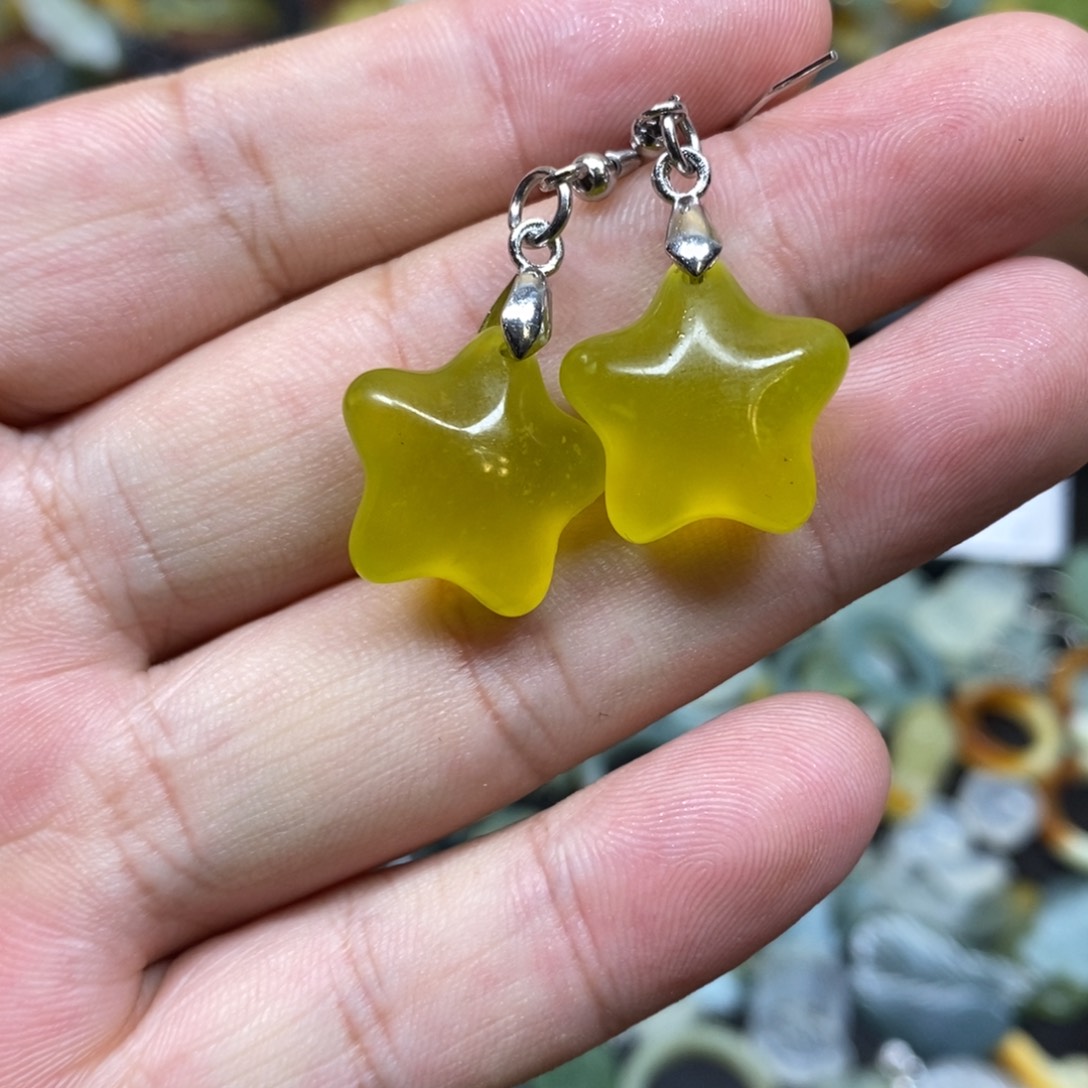 蛇纹石玉耳坠未镶嵌