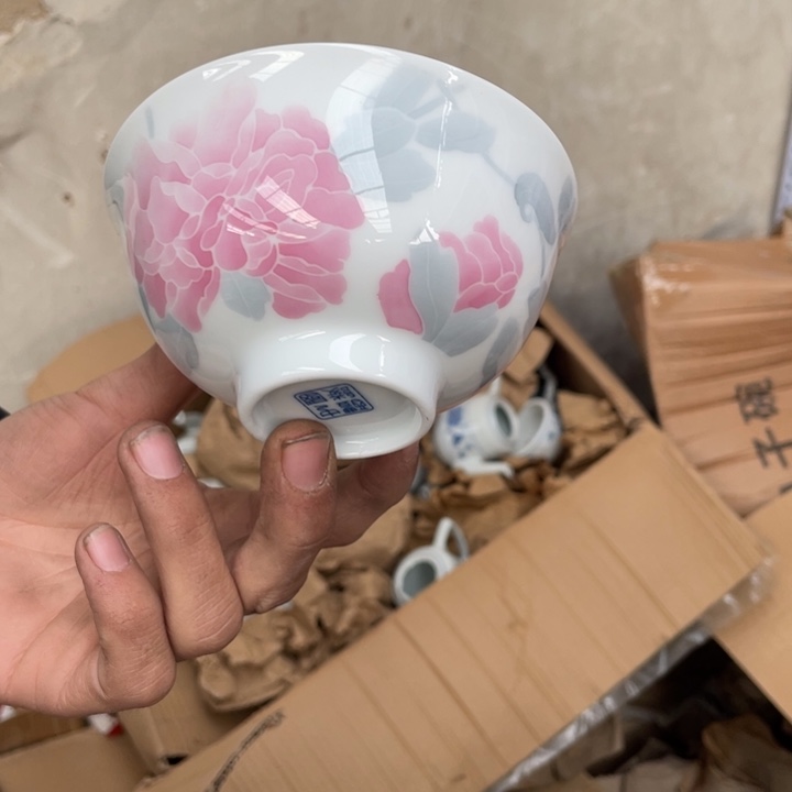 摆件陶瓷盘子碗砂锅都有