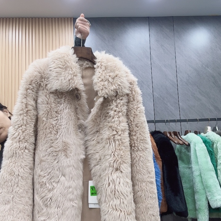 0**1477奶茶卷顽童托卡