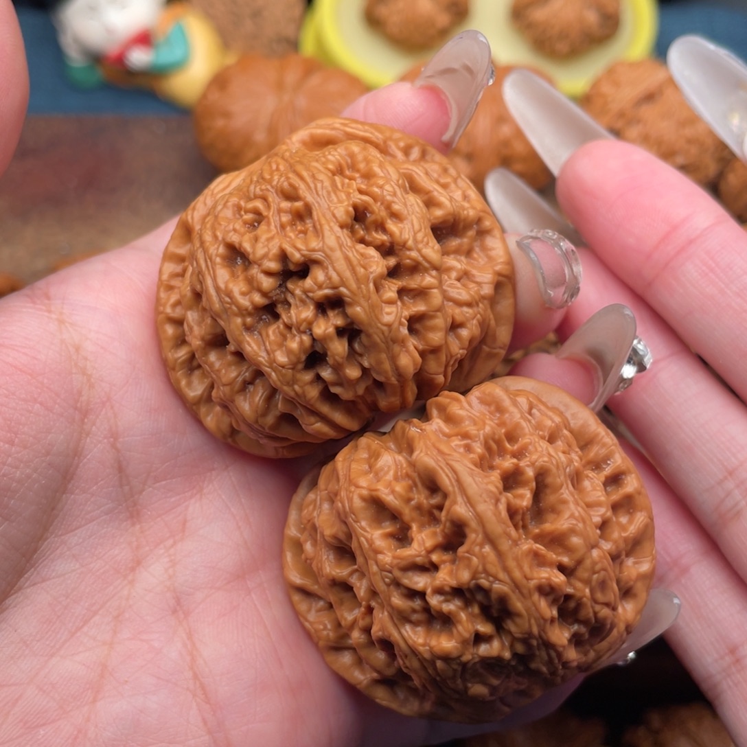 文玩核桃吊坠全品毕业球筋46，