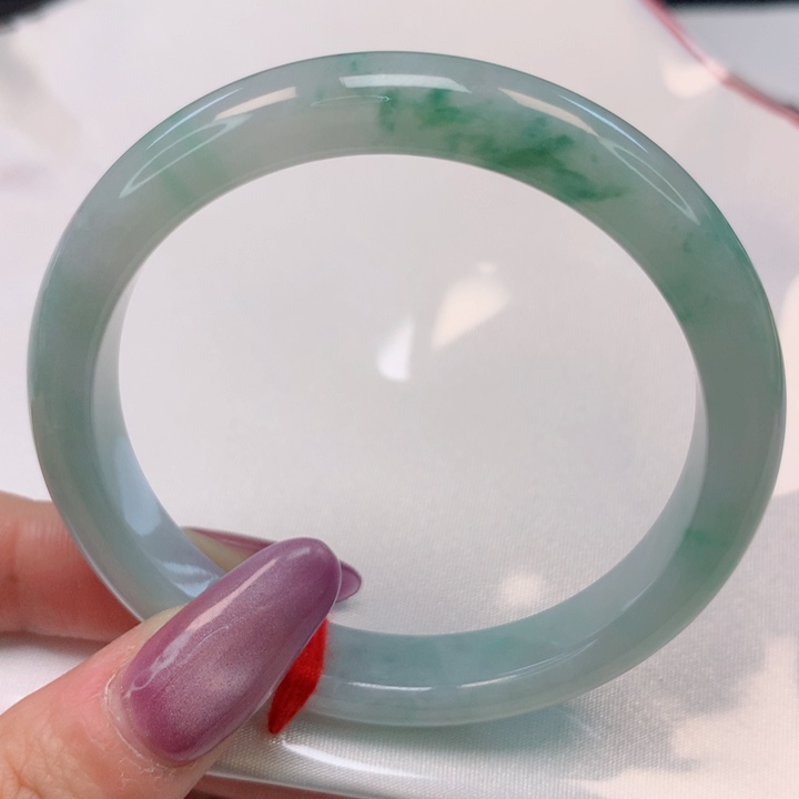 翡翠手镯未镶嵌53圈