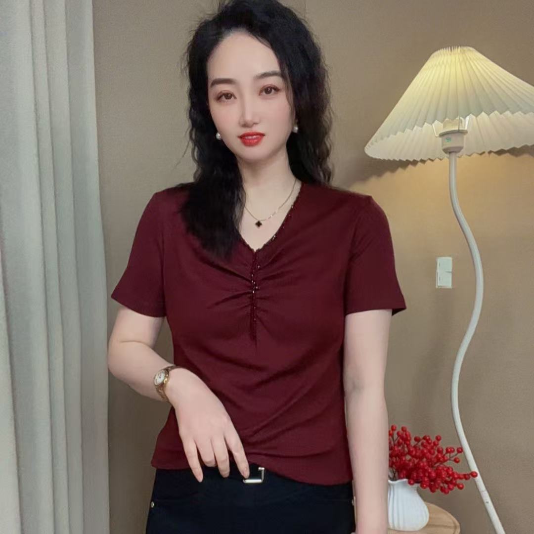 春夏新款时尚洋气串珠V领短袖T恤显瘦百搭减龄气质女装上衣