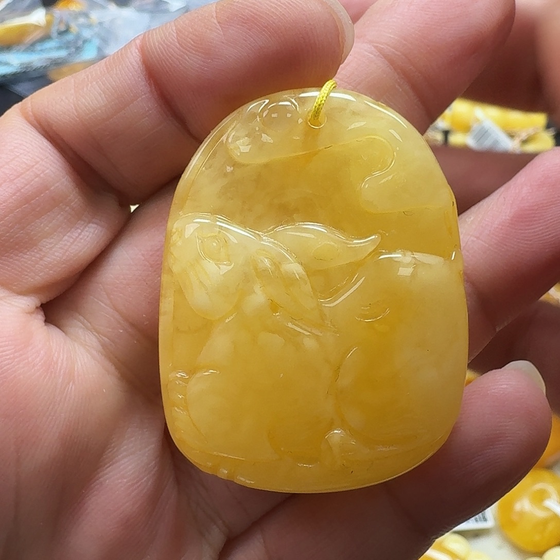 琥珀未镶嵌珠宝奇石105