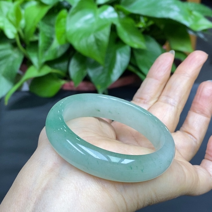 东陵石未镶嵌手镯