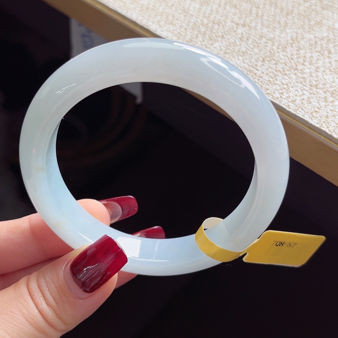 翡翠手镯未镶嵌手镯