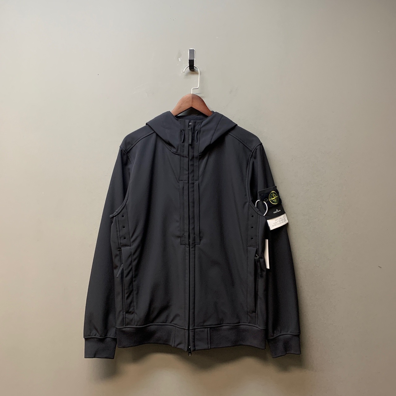 Stone island 石头岛/02456/黑色加绒软壳冲锋衣 黑色M码 全新