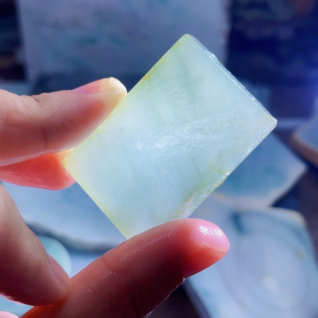 翡翠未镶嵌颈饰毛料22