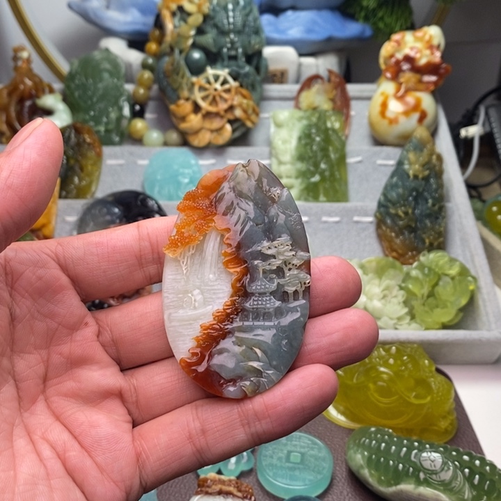 梦***~蛇纹石玉未镶嵌颈饰