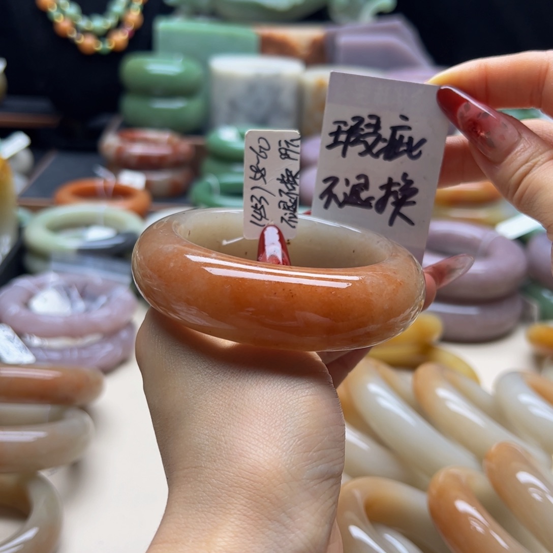 石英质玉未镶嵌手镯