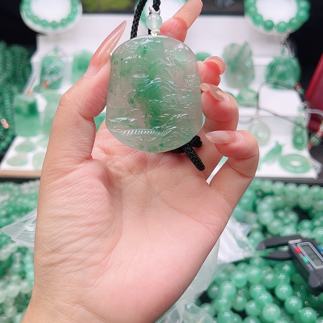 石英质玉（非洲翠）未镶嵌吊坠(赠链)