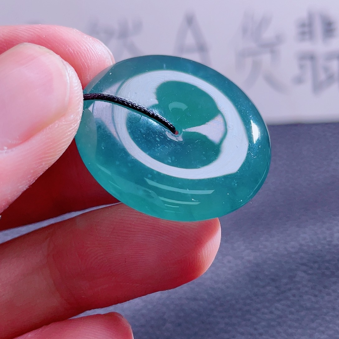 翡翠未镶嵌颈饰88888888