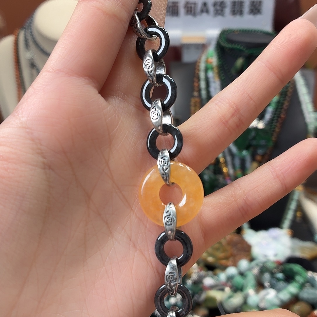 翡翠未镶嵌耳饰手串