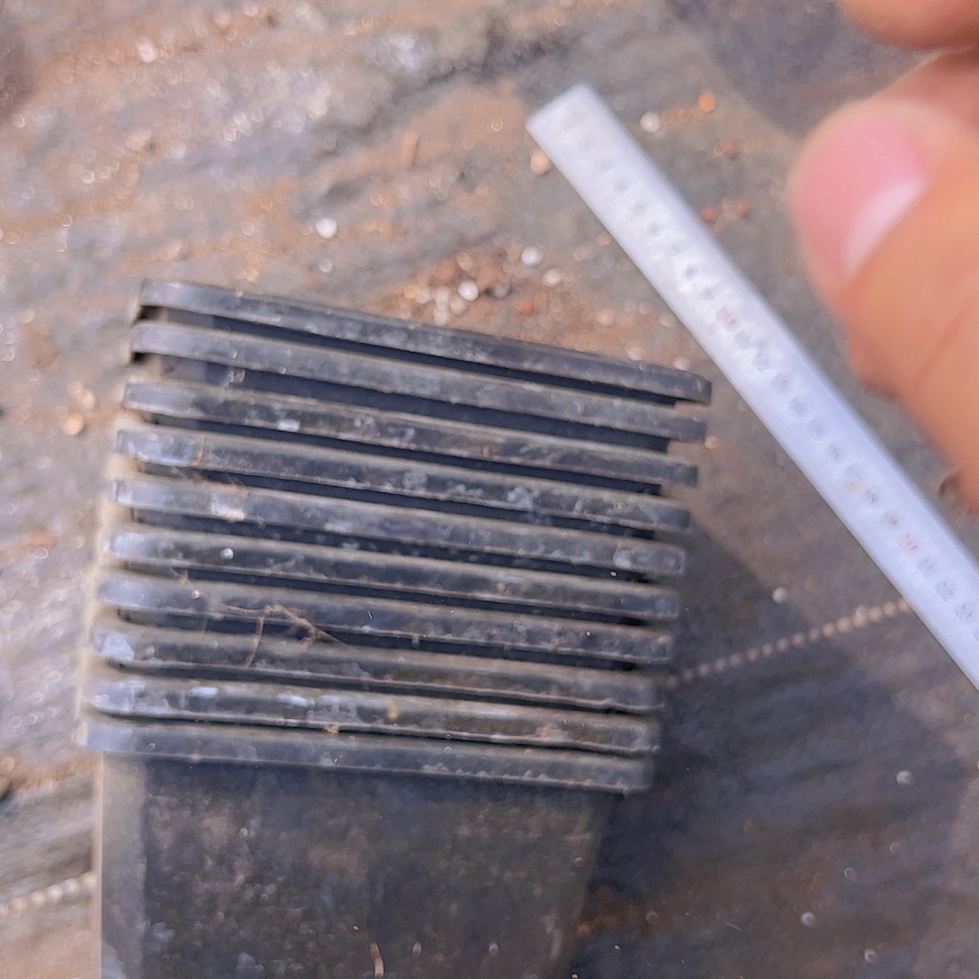 塑料黑方口径13.5发13个。