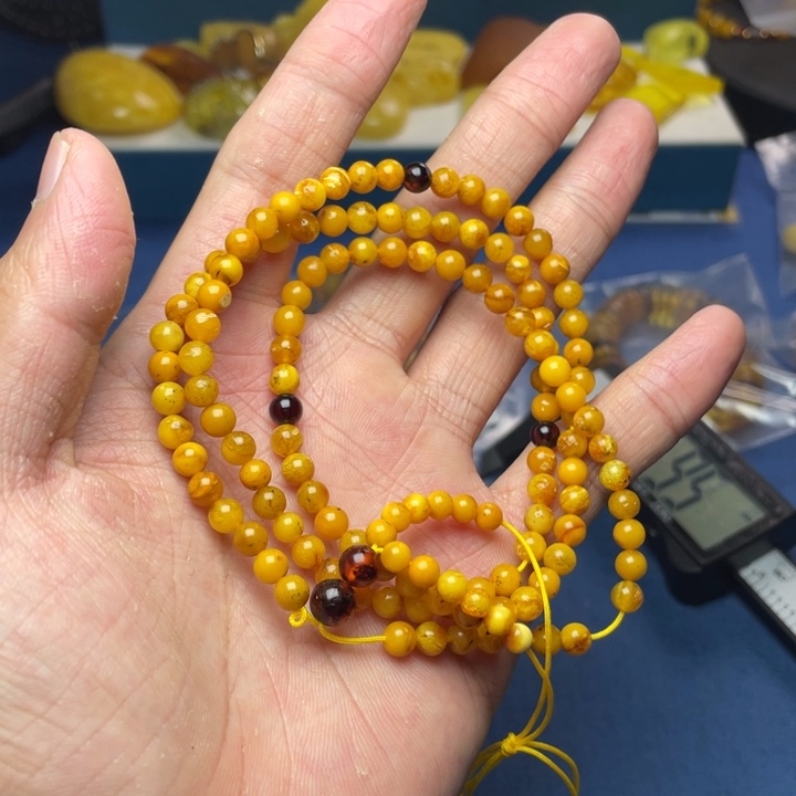 未镶嵌琥珀珠宝奇石