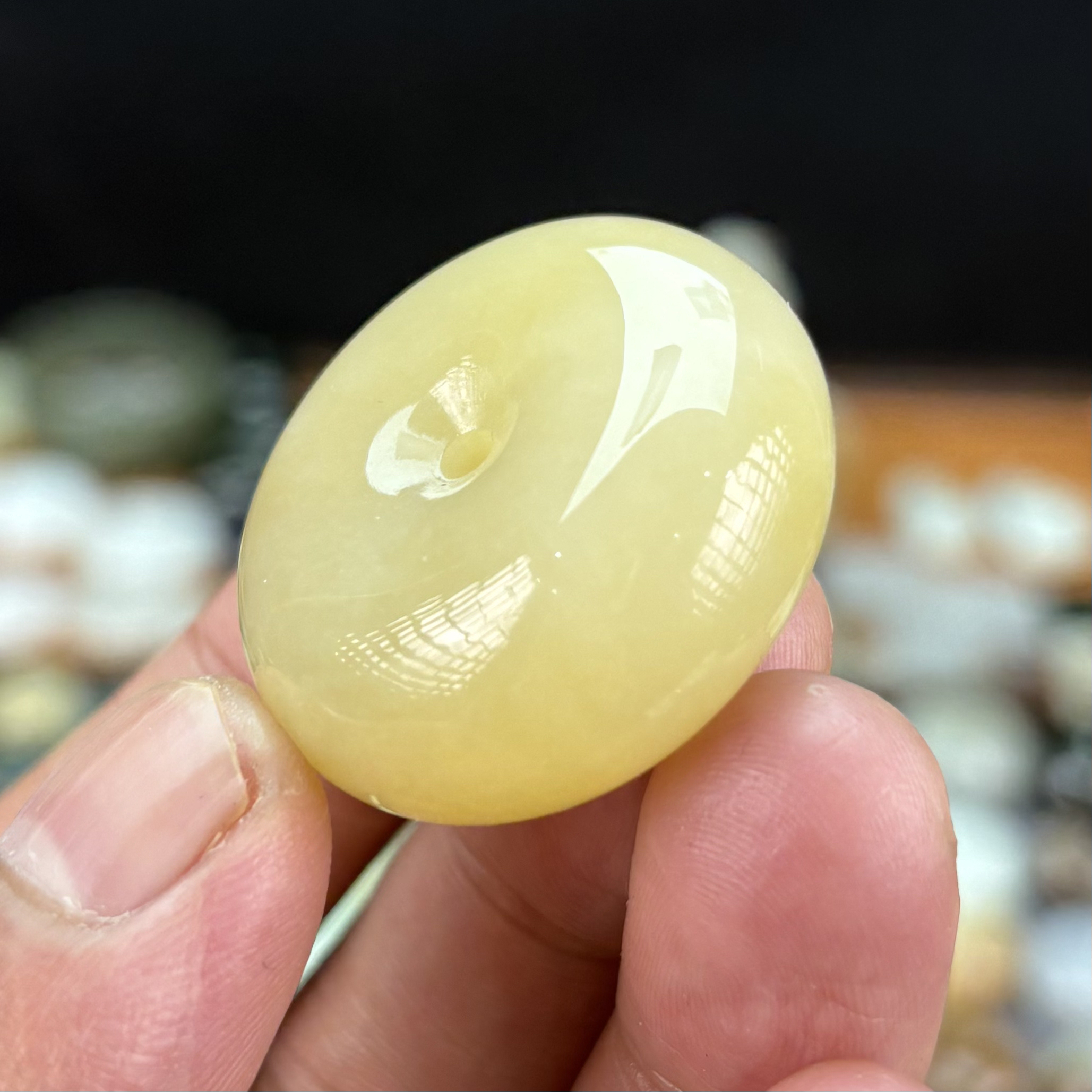 33✖️15新疆和田玉纯糖黄金糖蜂蜜糖面包扣吊坠挂件