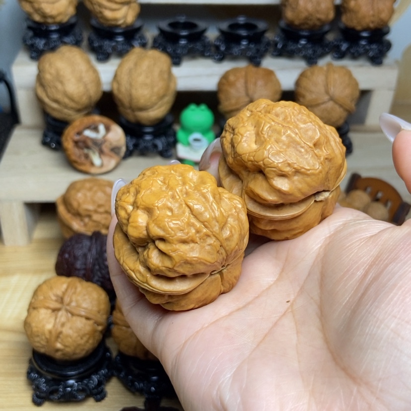 【闪购商品】桃核吊坠月**人3…………