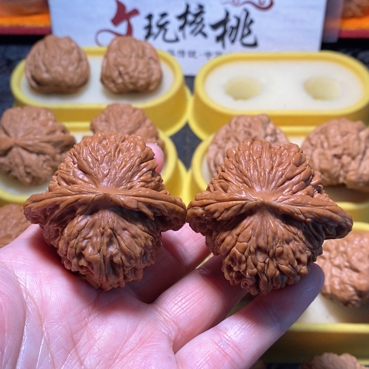 文玩核桃把件四座楼 精47 52克
