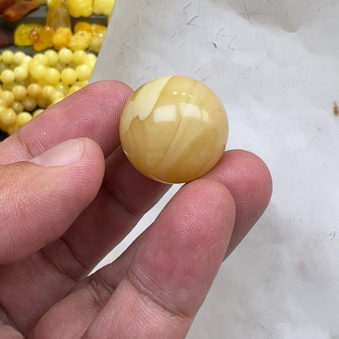 【闪购商品】琥珀裸石未镶嵌22➕6.37克