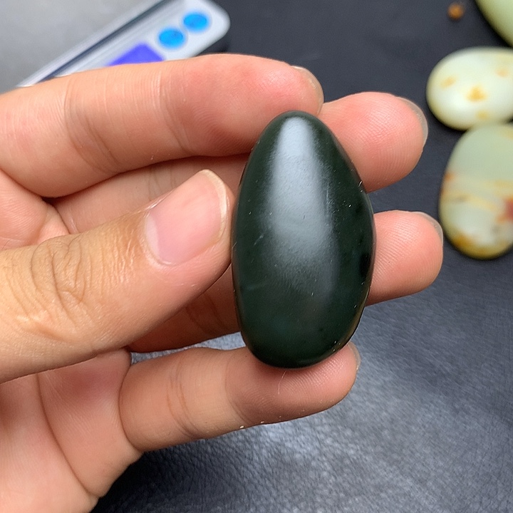 未镶嵌和田玉（糖玉）挂件