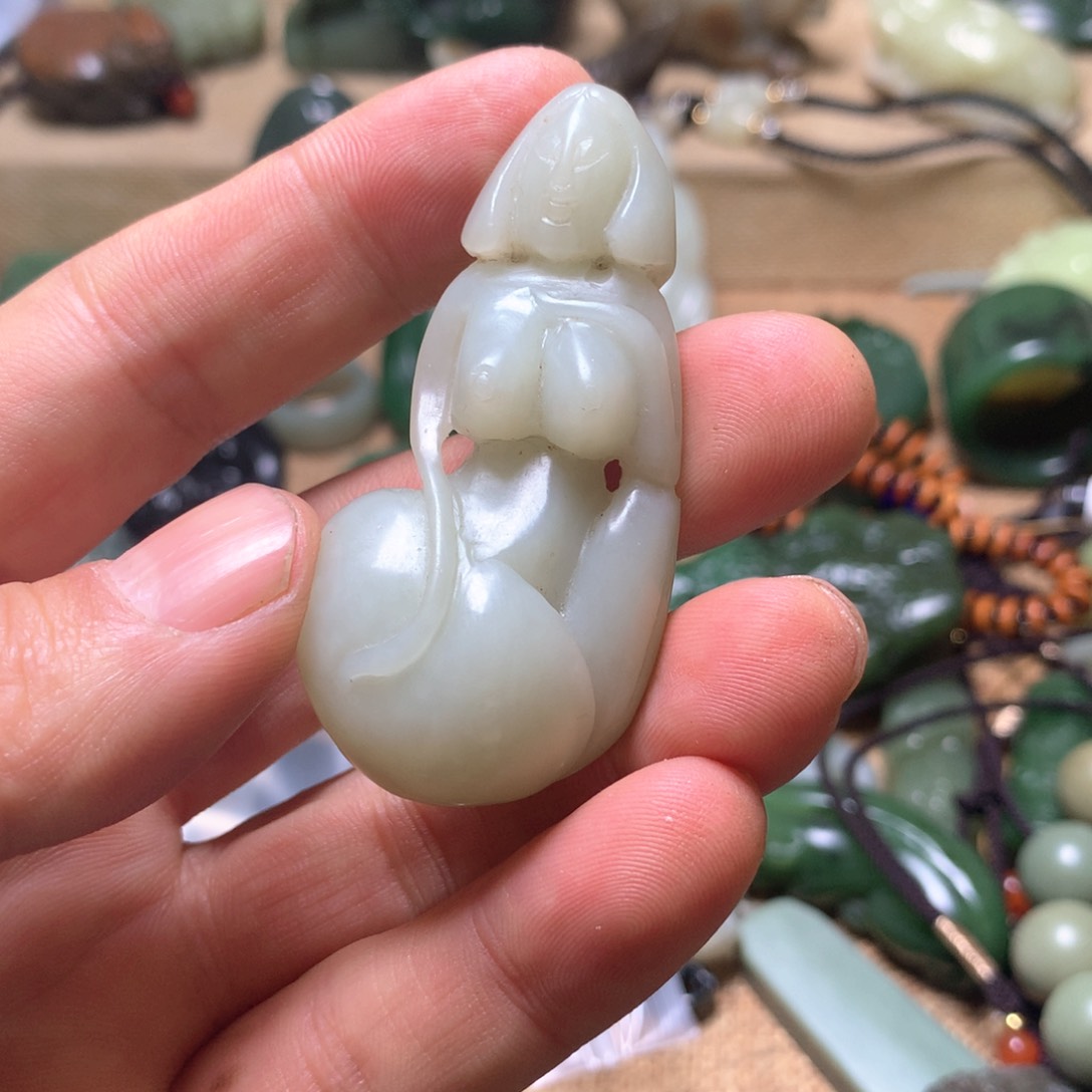 和田玉颈饰未镶嵌多*