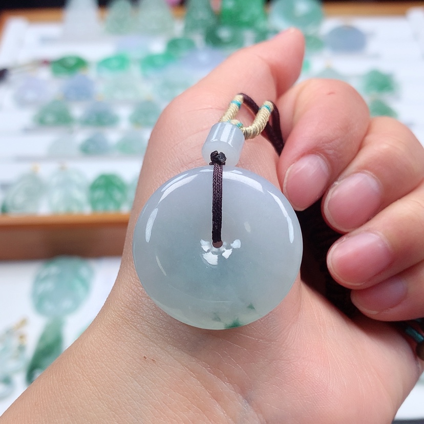 【闪购商品】翡翠吊坠(不含链)未镶嵌