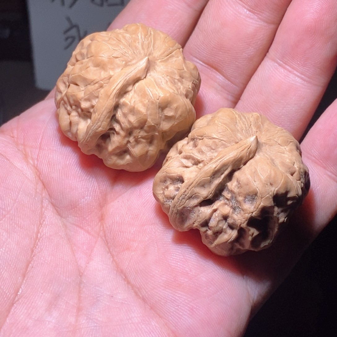 文玩核桃把件一根筋