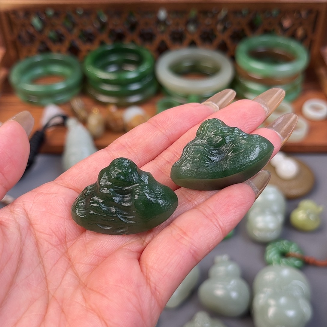 和田玉（糖玉）未镶嵌颈饰