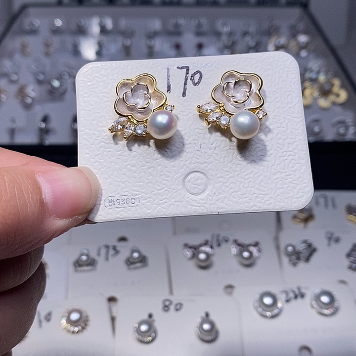 银S925镶嵌淡水珍珠耳饰