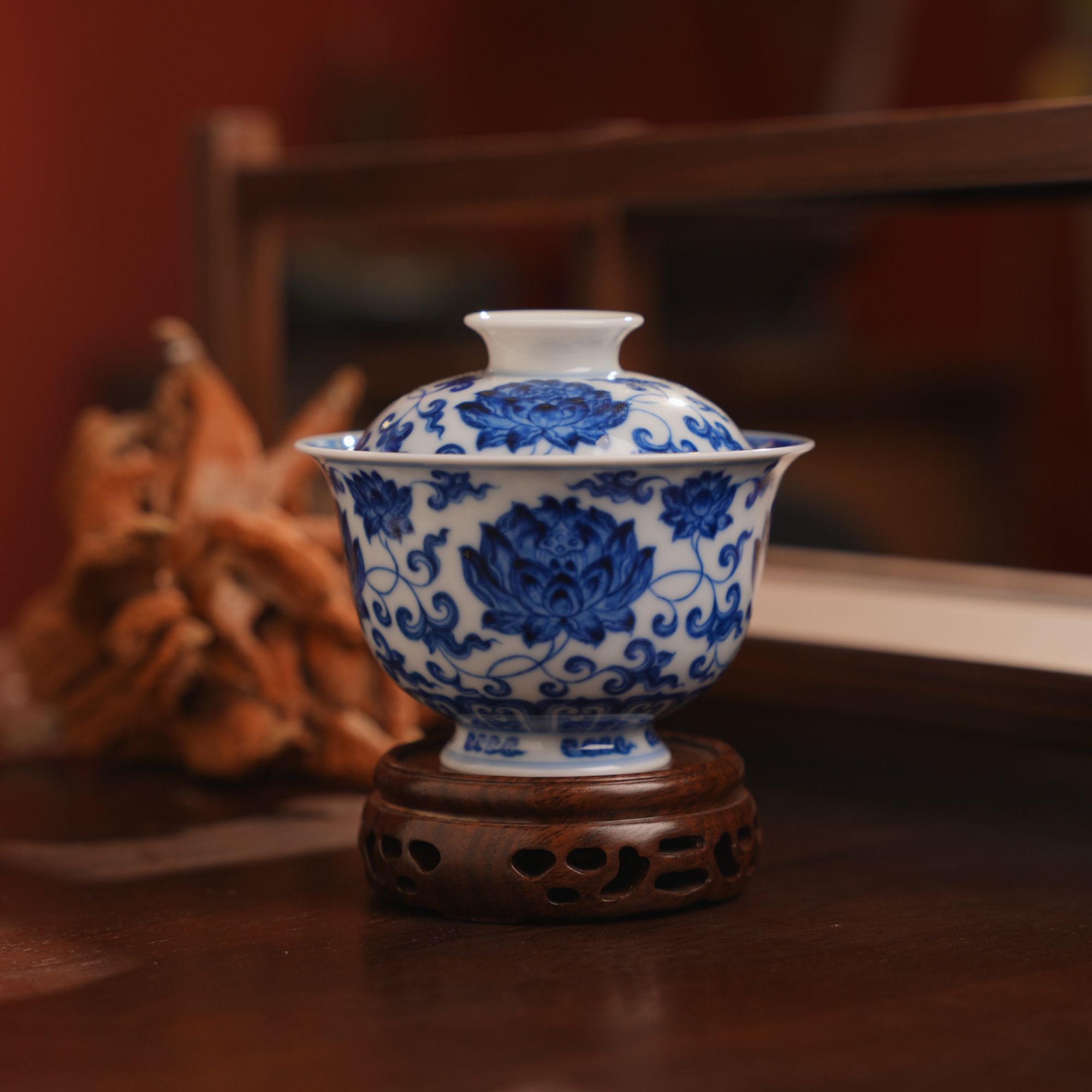 望月怀古青花缠枝莲花盖碗手工手绘瓷器