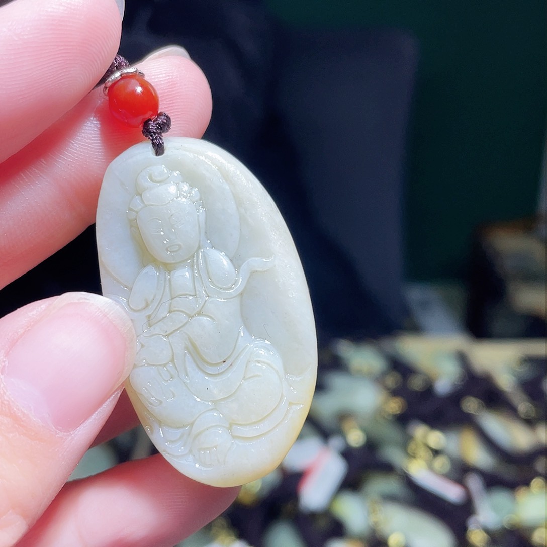 和田玉颈饰未镶嵌