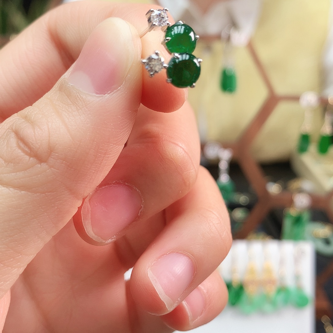 翡翠耳饰18K金镶嵌耳饰