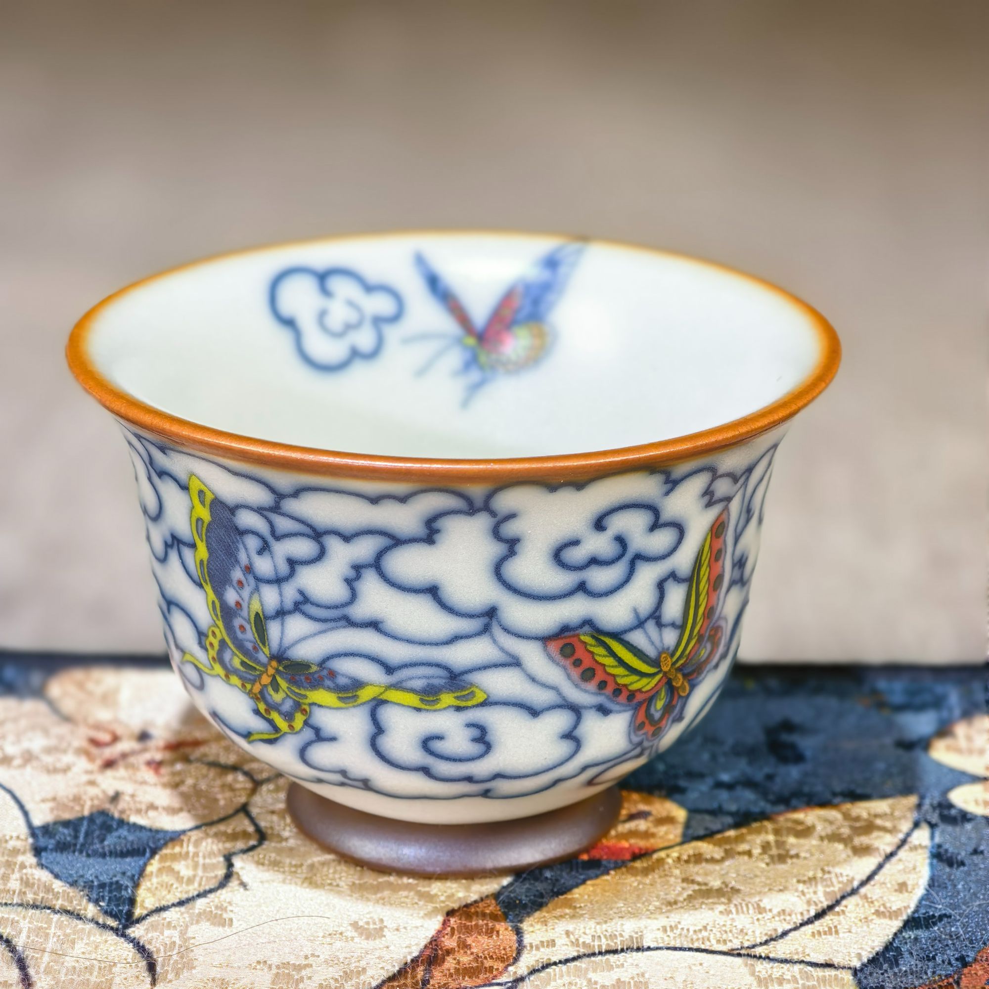 青花祥云斗彩蝴蝶B17324