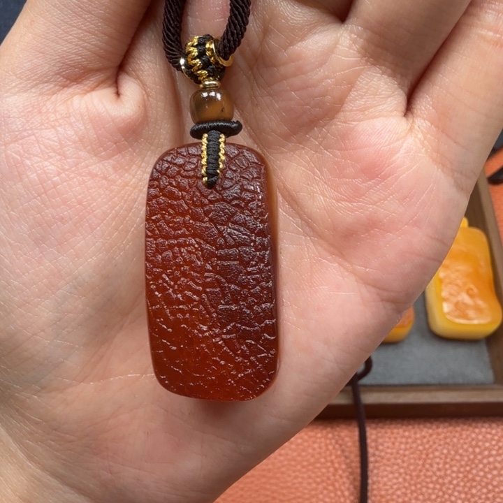 蜜蜡未镶嵌吊坠(赠链)