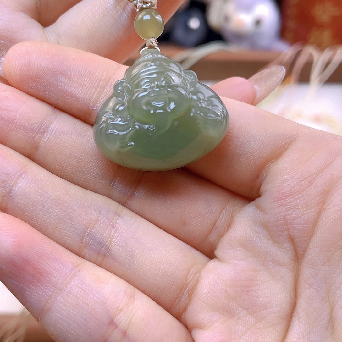 碳****和田玉未镶嵌吊坠(赠链)