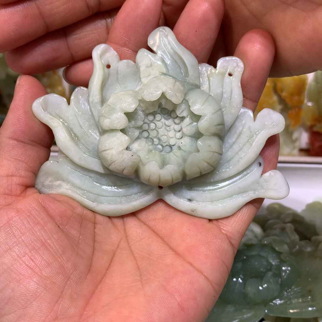 蛇纹石玉颈饰未镶嵌拥**福