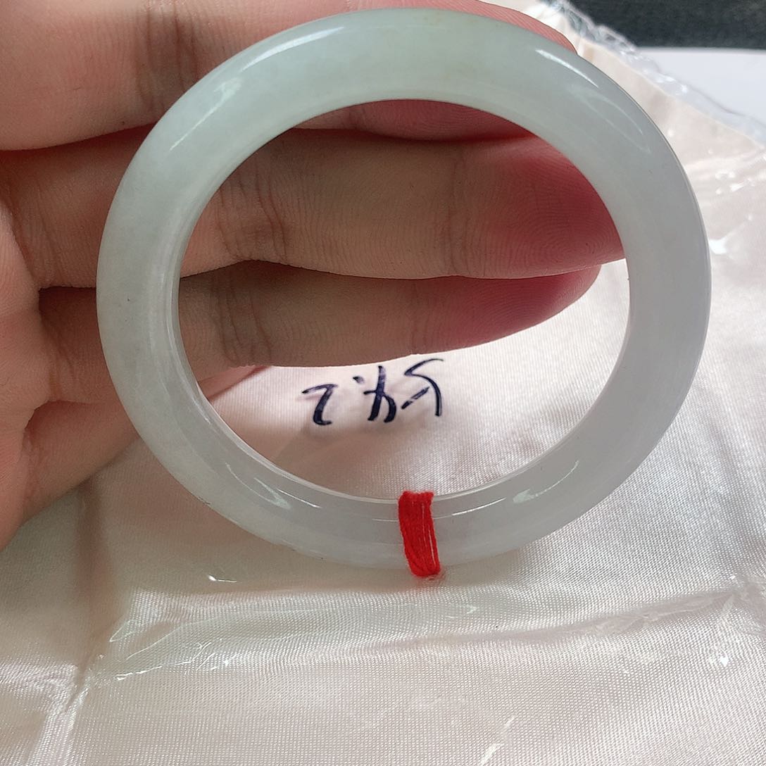 未镶嵌手镯（圆镯）翡翠370号