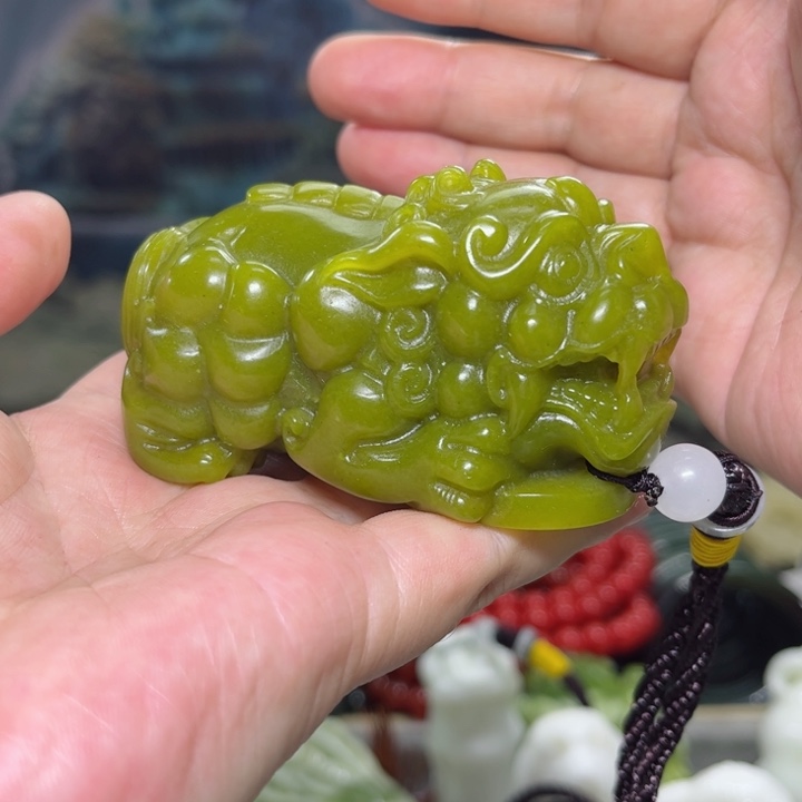 蛇纹石玉手把件多样性发货未镶嵌