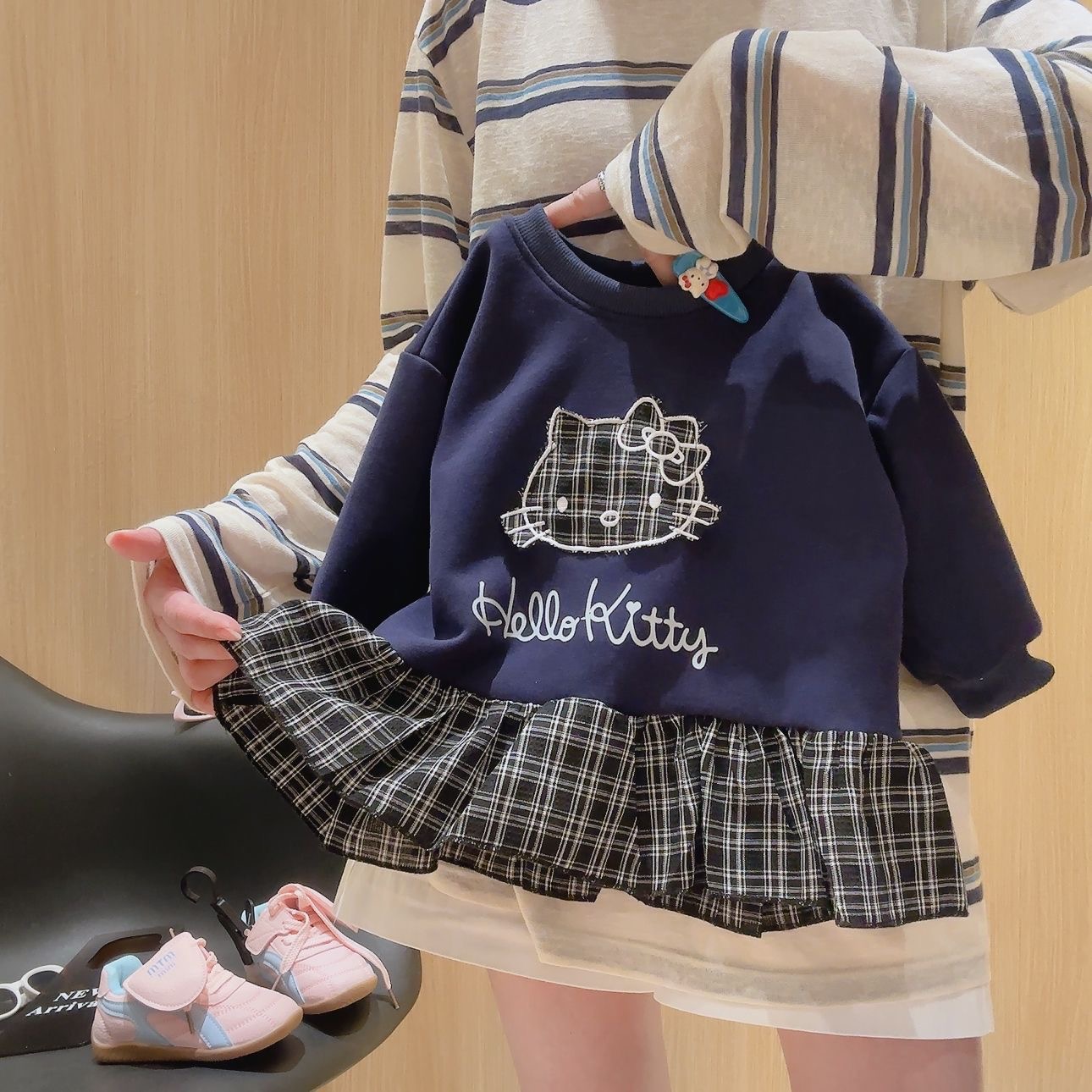 秋季套头拼接卡通动漫秋装春装格子休闲风卫衣女春秋韩版女童儿童